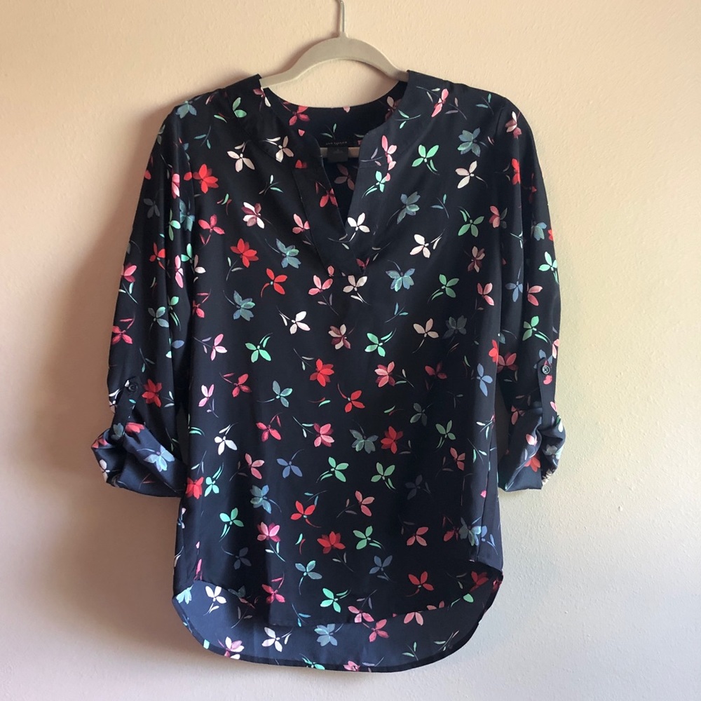 Ann Taylor Split Neck Floral Blouse in Navy